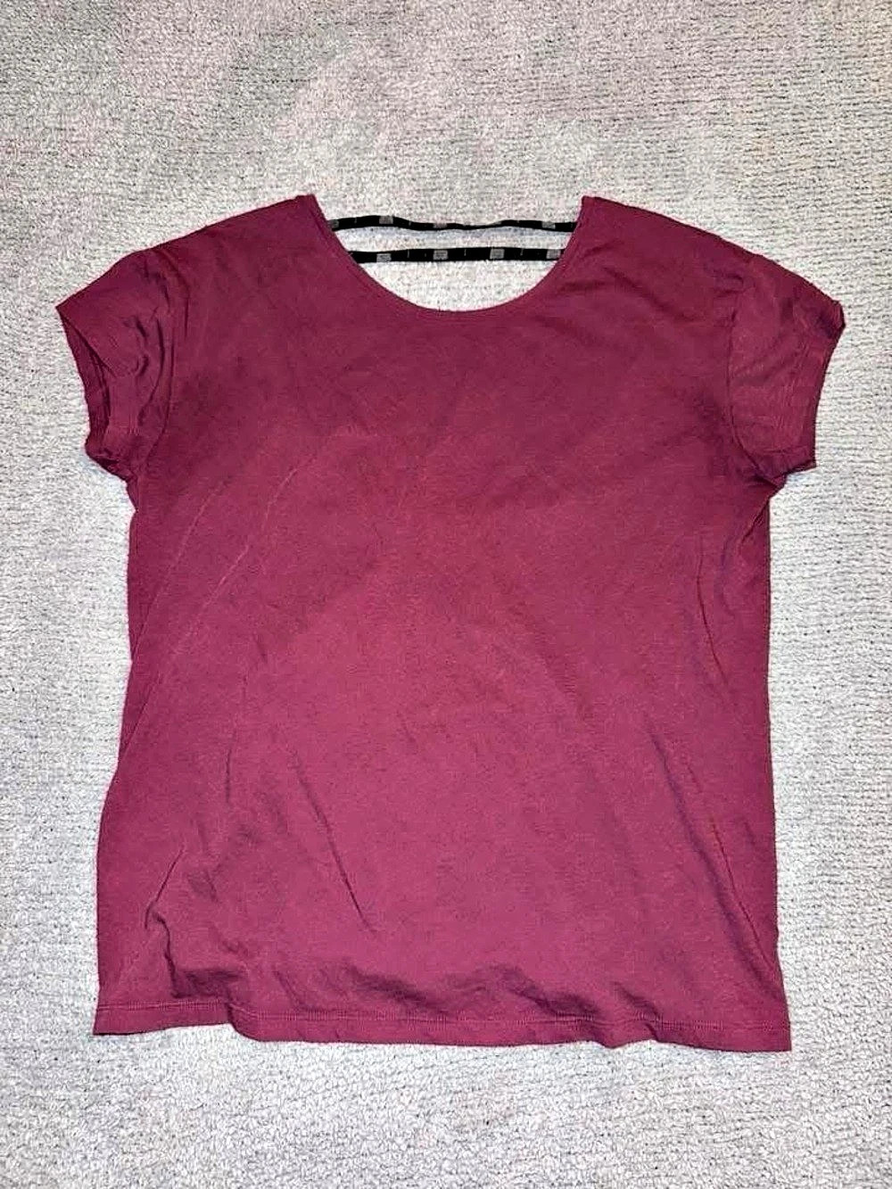 Victoria's Secret Short Sleeve T-Shirt in Burgundy